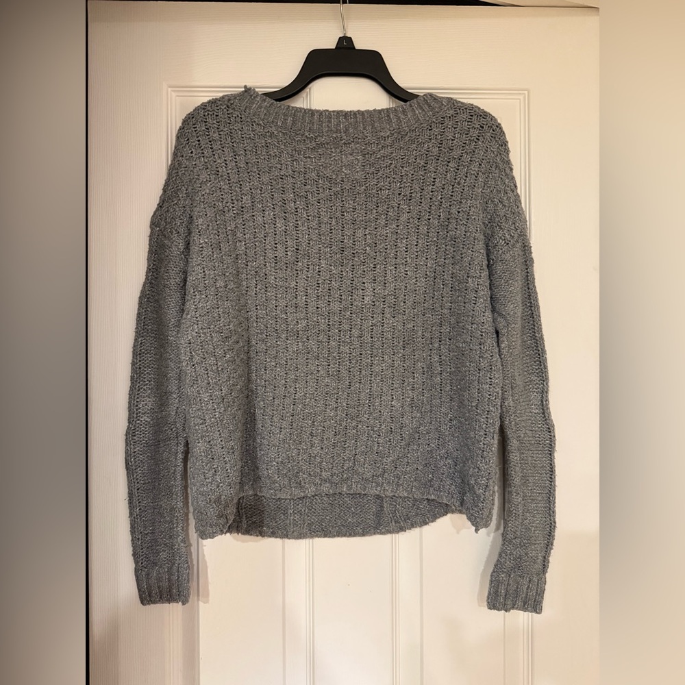 Hollister Women's Gray Cable Knit Sweater - Picture 2 of 5